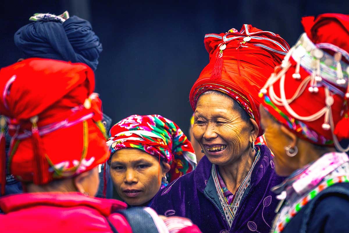 Muong Hum Market Tour 1 Day